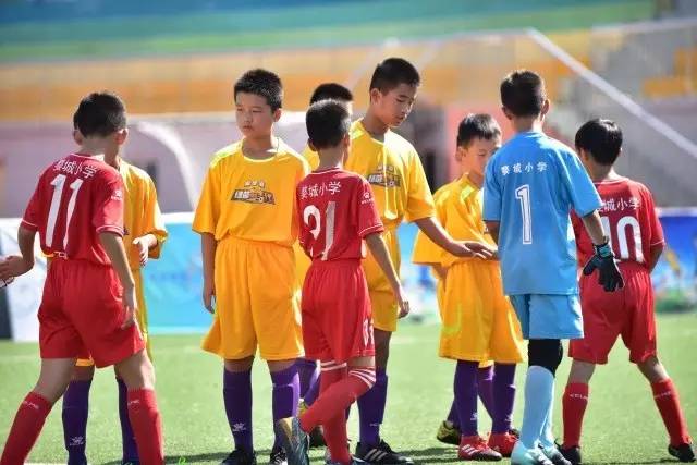 孙铭徽13+12胡金秋24分 广厦克四川取3连胜